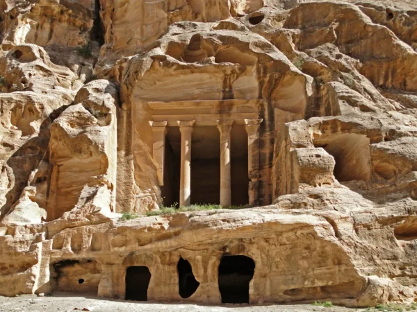 Al-Bayda（小佩特拉）